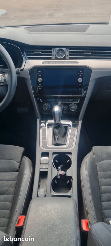 Volkswagen Passat VII SW 1.5 L TFSI 150 DSG7 CARAT (image 14)