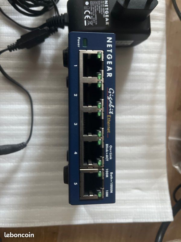 Netgear GS105 V4 ProSafe 5 Port GigaBit Ethernet Switch in Wandsbek - Hamburg Wellingsbüttel