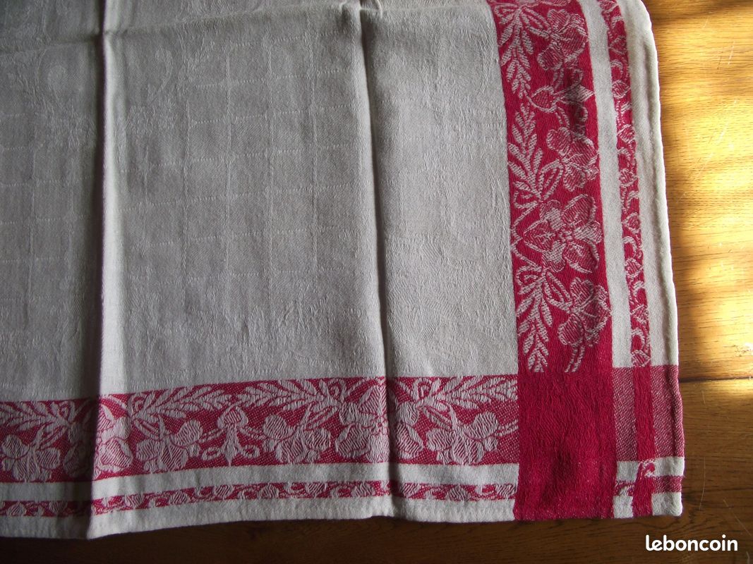 / LINGE ANCIEN VENDU A L'UNITE ( RESTE 4 serviettes damassées ) / (image 3)
