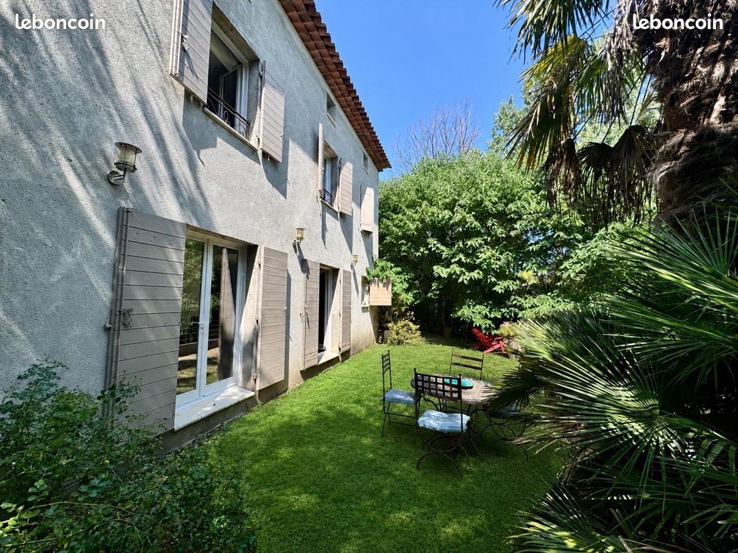 Maison 4 pièces 135 m² · à Saint-Martin-de-la-Brasque · 135 m² · 588 000 €