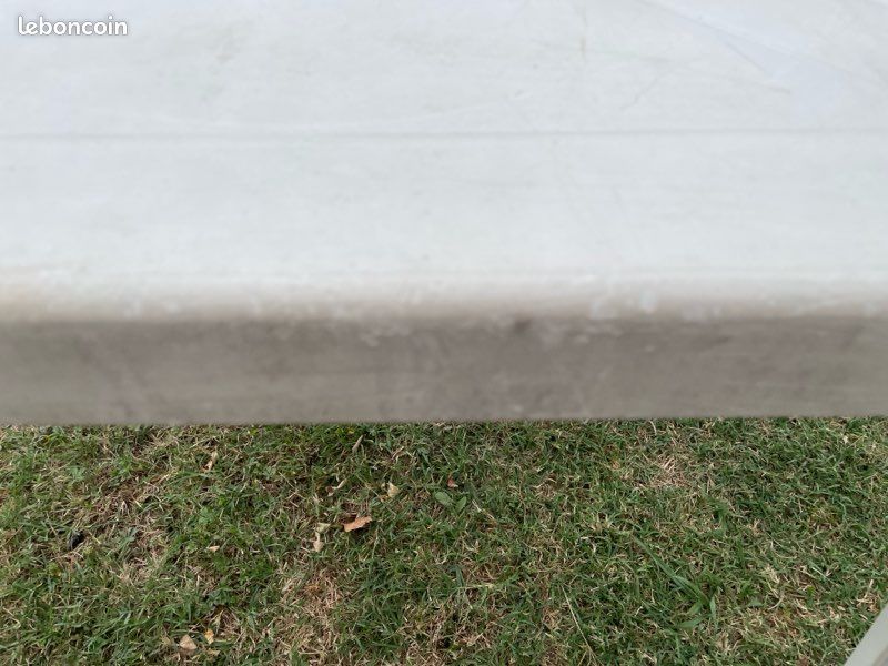 Lot 9 Tables pvc blanche (image 1)