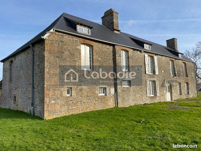 Maison 2 pièces 200 m² · à Vire Normandie · 200 m² · 123 000 €