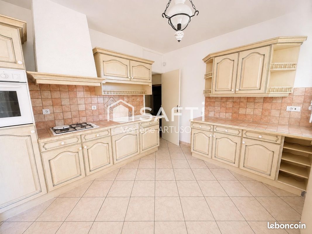 Propriété 4 pièces 104 m² (image 8)