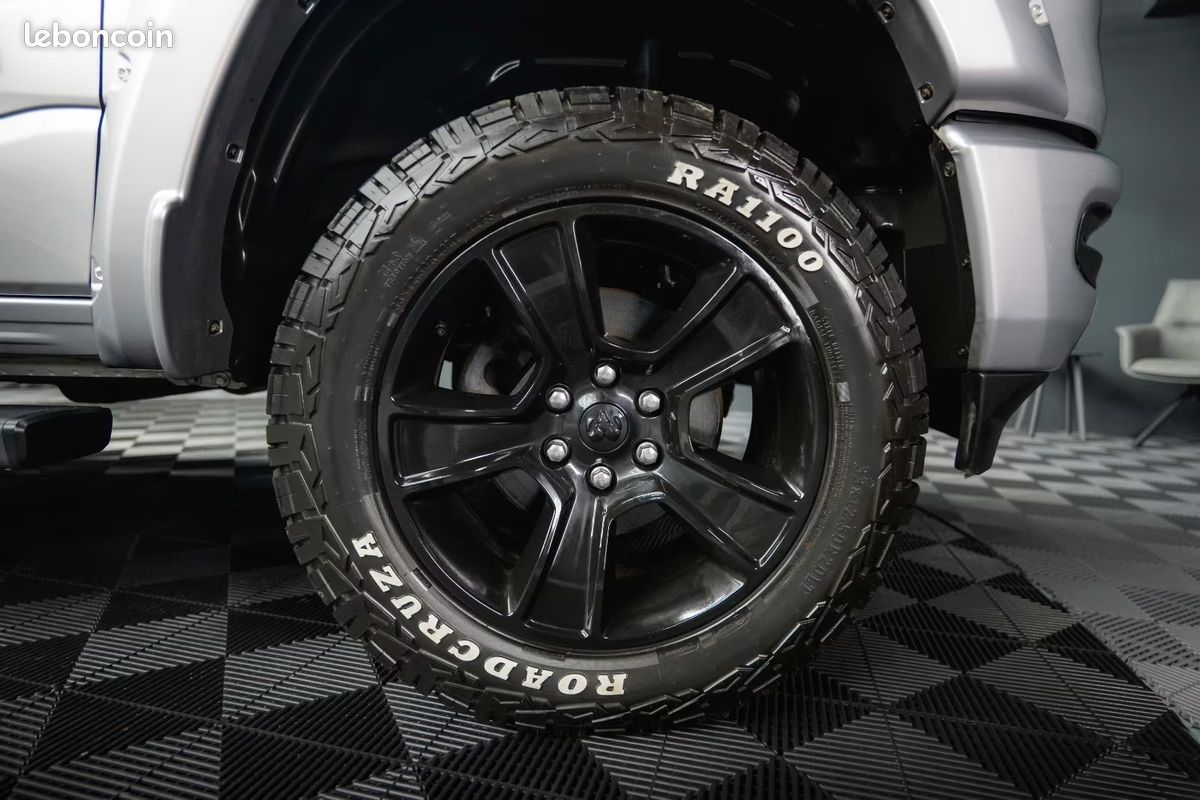 Dodge RAM 1500 Laramie Night Edition 5.7 V8 HEMI GPL 401 ch 4x4 – Offroad – BRC (image 5)