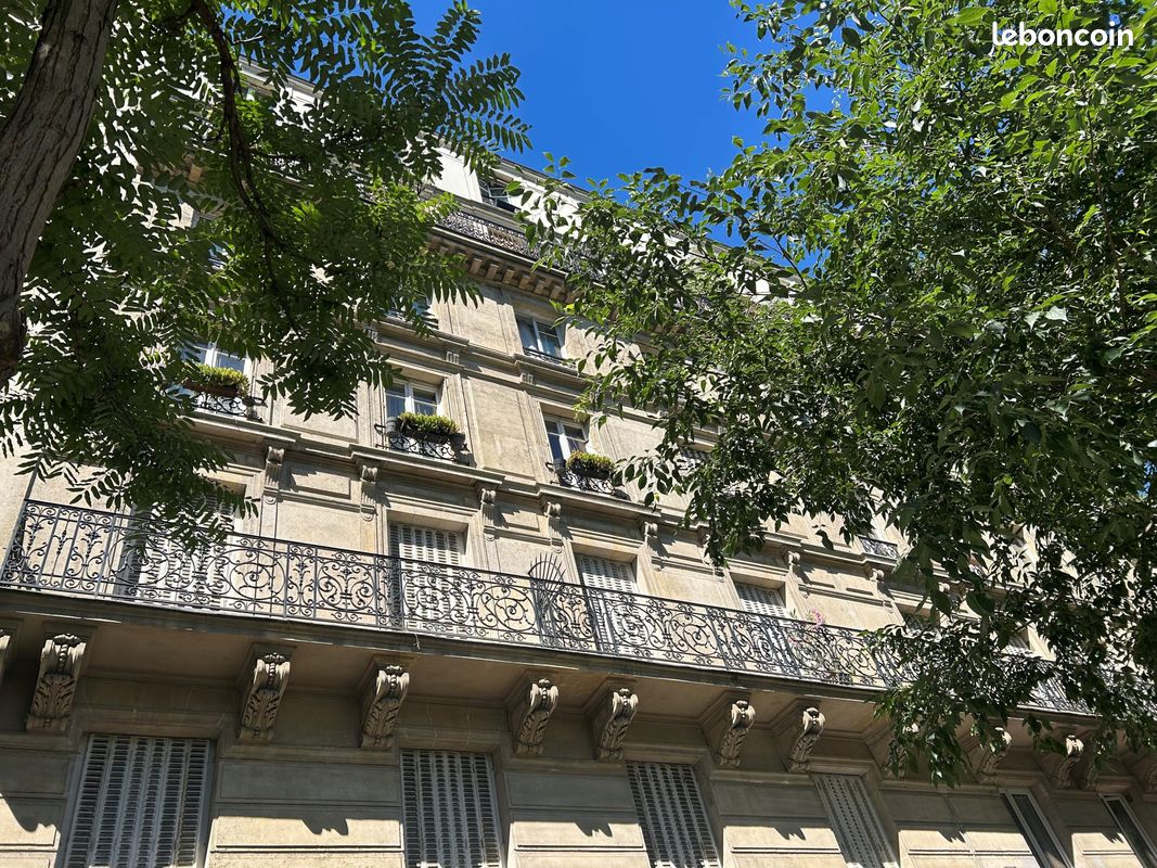 Appartement 2 pièces 32 m² · à Paris · 32 m² · 390 000 €