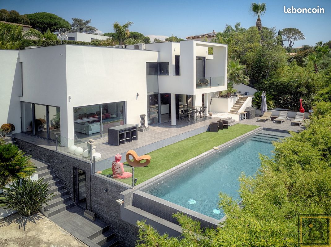 Maison 6 pièces 200 m² · à La Roquette-sur-Siagne · 200 m² · 1 370 000 €