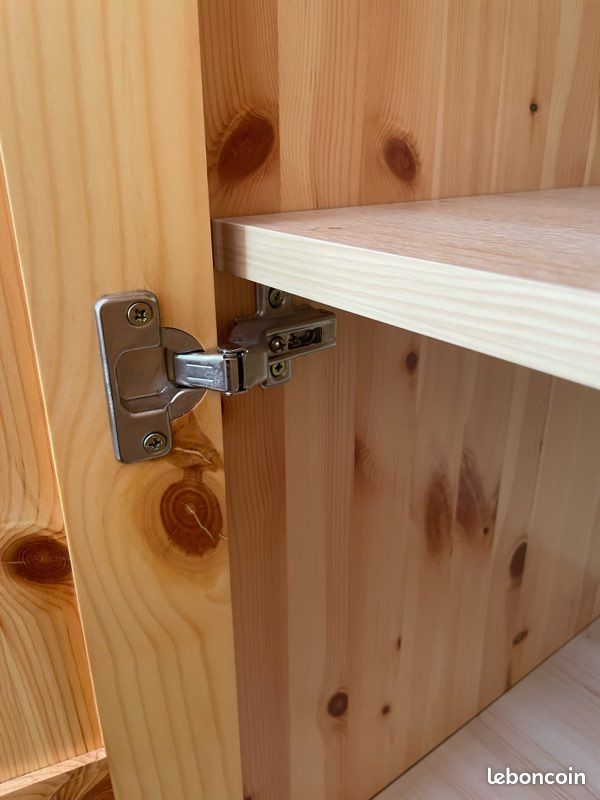 Armoire pin massif (image 5)
