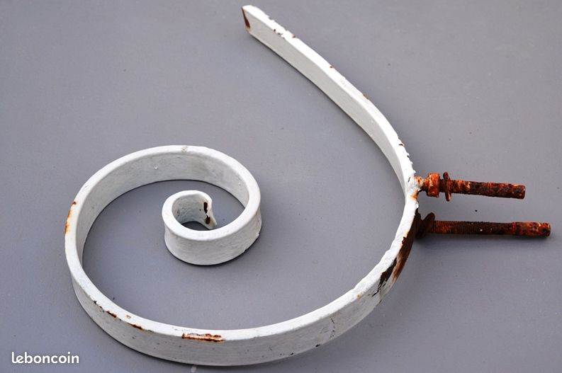 Volute fer forgé d~28cm, en fer plat ~L109cm en escargot, section ~30x8mm (réf.: 7633) : 2e (image 2)