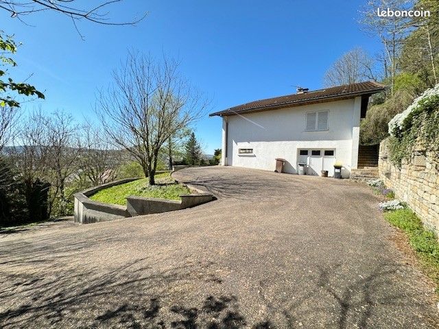 Maison 10 pièces 179 m² · à Frotey-lès-Vesoul · 178,7 m² · 160 000 €