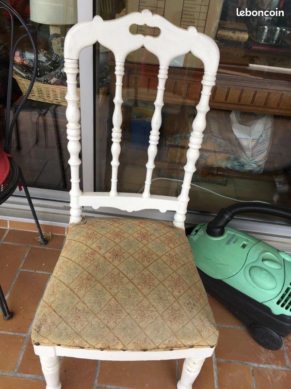 Chaise ancienne (image 1)