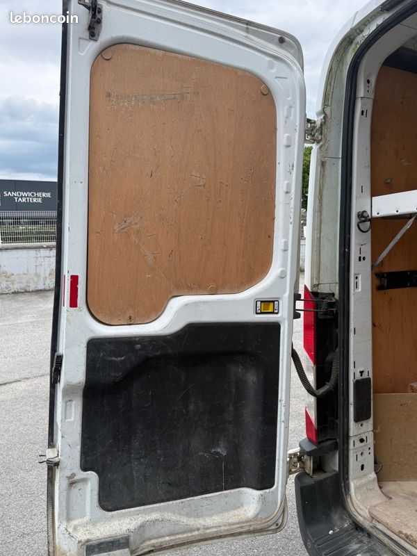 Ford transit vu fourgon 2t t290 2.0 tdci 130 l2h2 ambiente - prix ht 12 075 eur - tva recuperable (image 23)