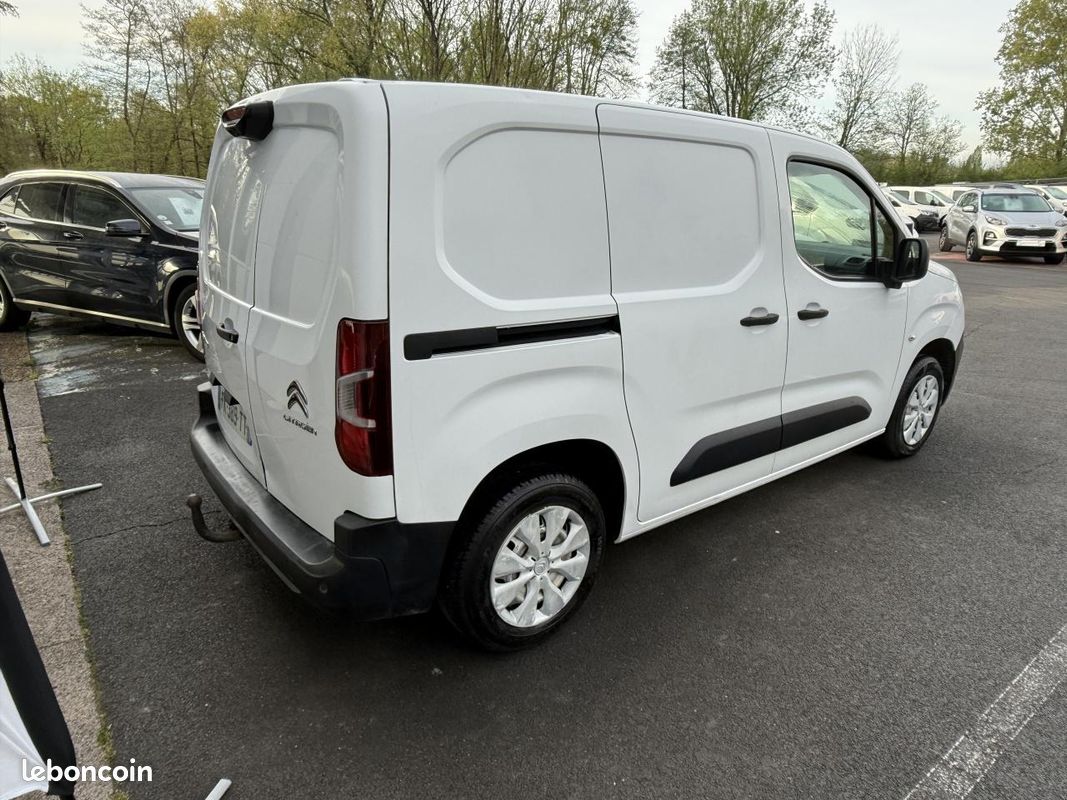 CITROEN BERLINGO 1.5 BlueHDi - 75 Fourgon M Worker 1000 kg TVA RECUPERABLE + ATTELAGE + CAMERA AR (image 7)