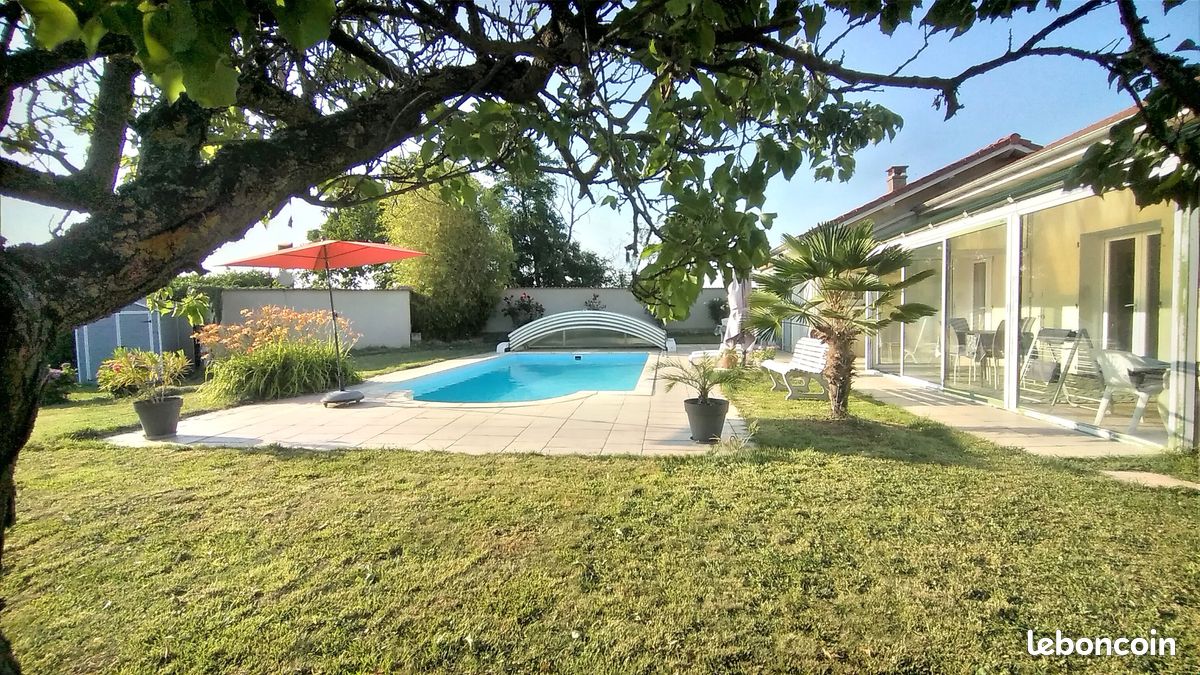 Maison 7 pièces 196 m² · à Beaurepaire · 196 m² · 369 000 €