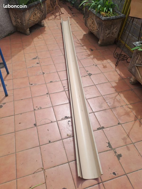 Gouttière PVC modèle 33 - 4m de long (image 1)