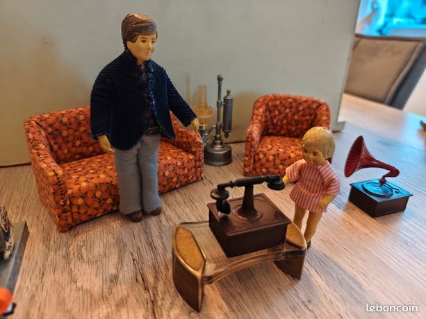 Ancienne Poupee De Salon À VENDRE! - FR