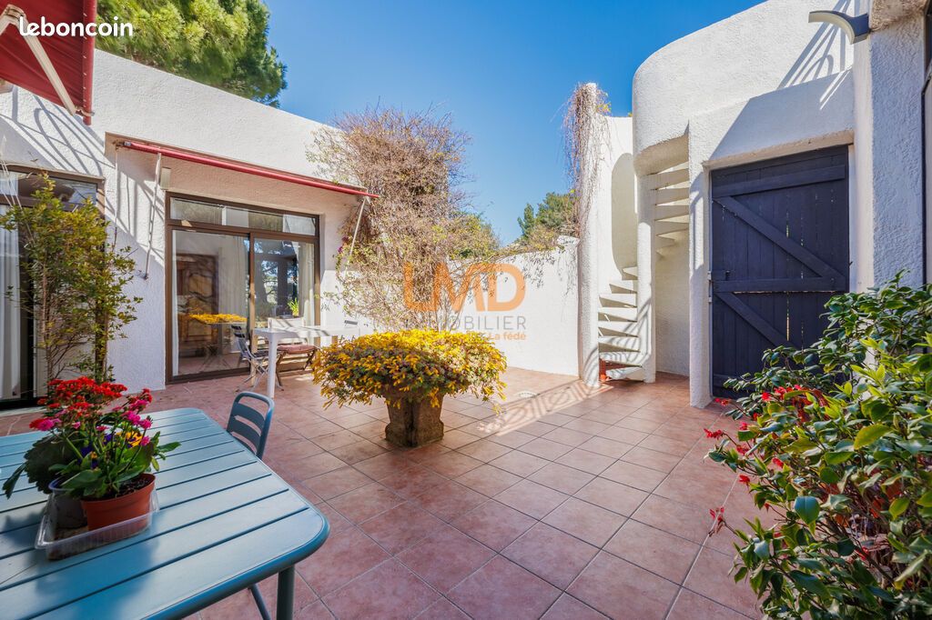 Maison 8 pièces 218 m² · à Marseille · 218 m² · 890 000 €