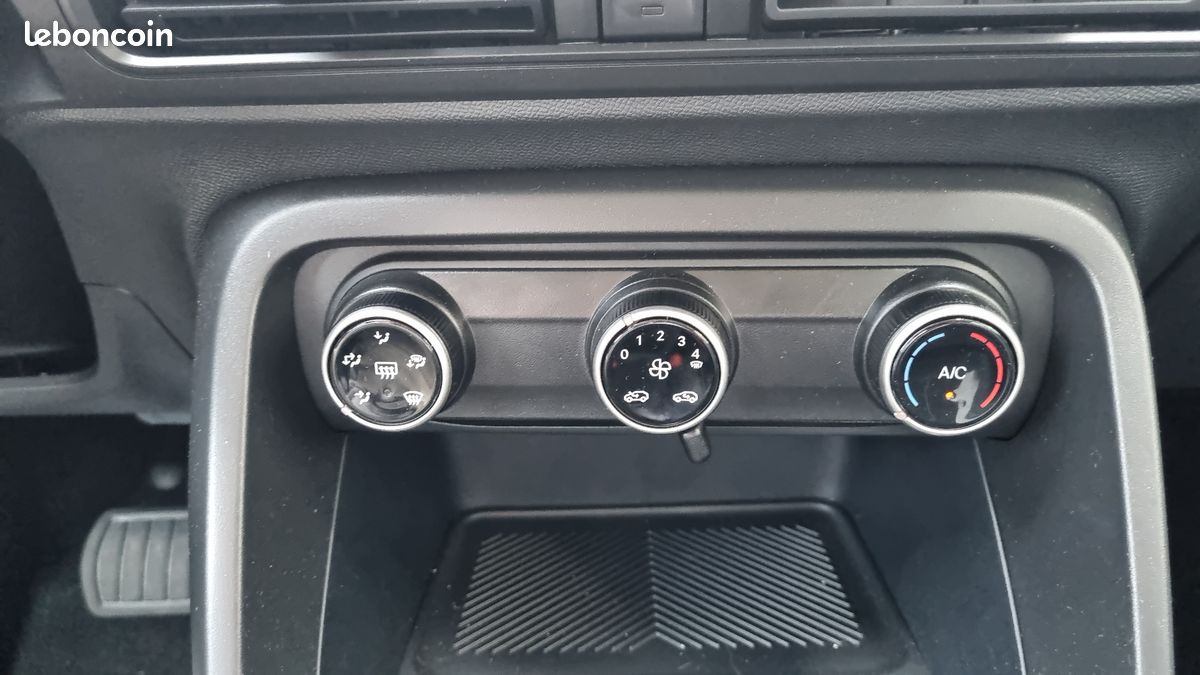 CITROEN e-C3 113 ch autonomie confort Plus (image 23)