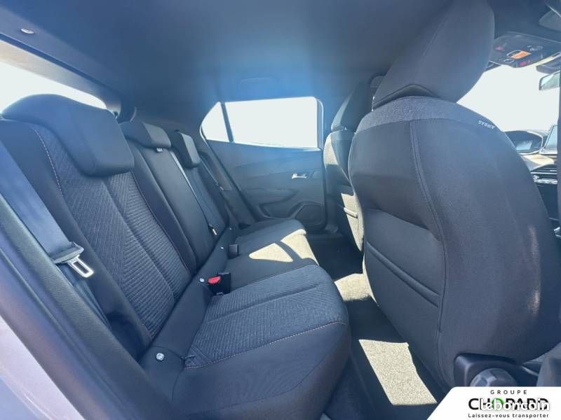 Peugeot 2008 Hybrid 110 e-DCS6 Edition (image 21)