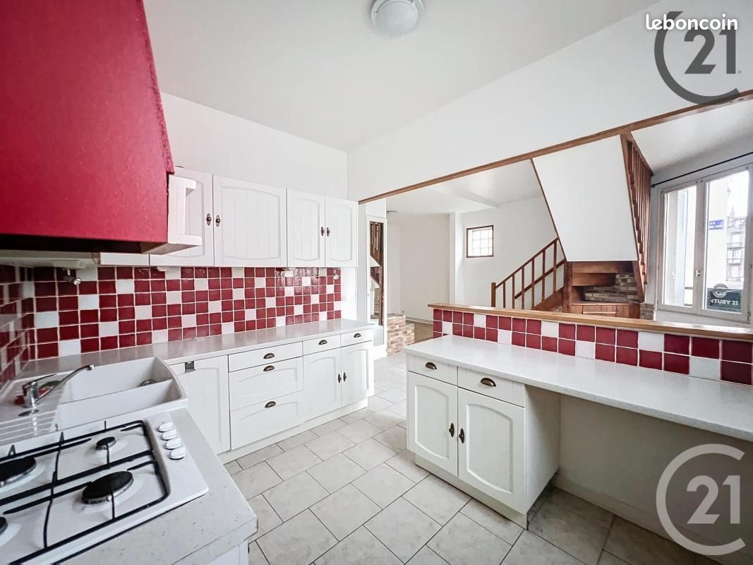 Appartement 3 pièces 76 m² · à Villeneuve-sur-Yonne · 76 m² · 606 €