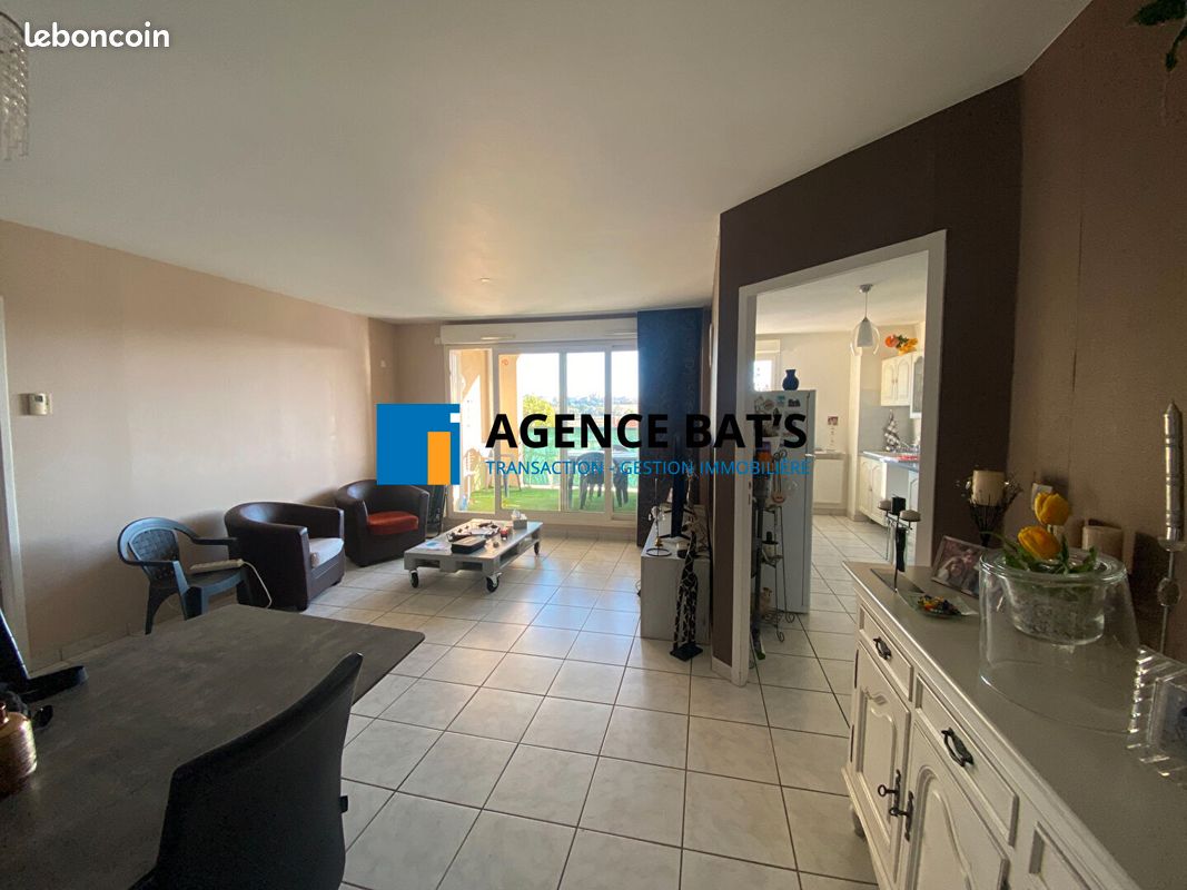 Appartement 3 pièces 77 m² · à Roche-la-Molière · 77 m² · 950 €/mois