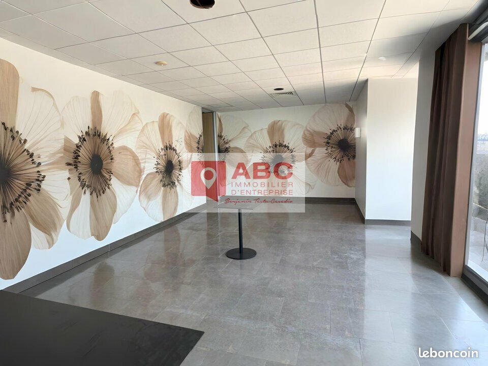 Bureaux 724 m² MAUGUIO (image 1)