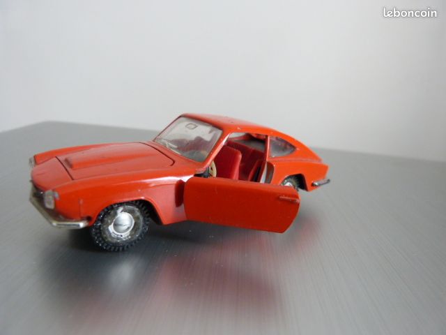 1:43 - Märklin BMW 1600 GT // 4 C 532