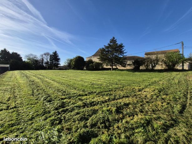 Terrain 2 079 m² Amberac