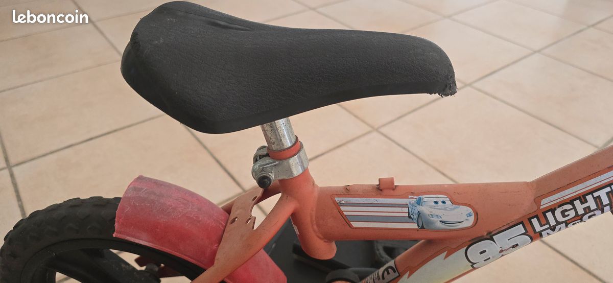 Vélo enfant CARS 10 pouces (image 7)