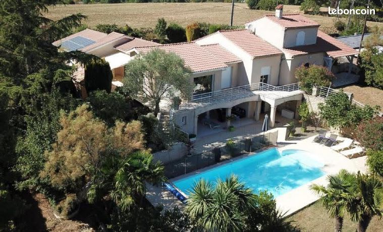 Vente directe particulier - Villa T8 d’architecture contemporaine de 220 m2 nichée sur les coteaux rabastinois