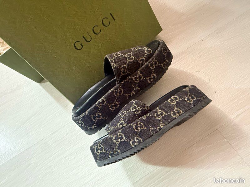 Mules à plateforme Gucci Angelina confectionnées en denim jacquard noir et beige (image 2)