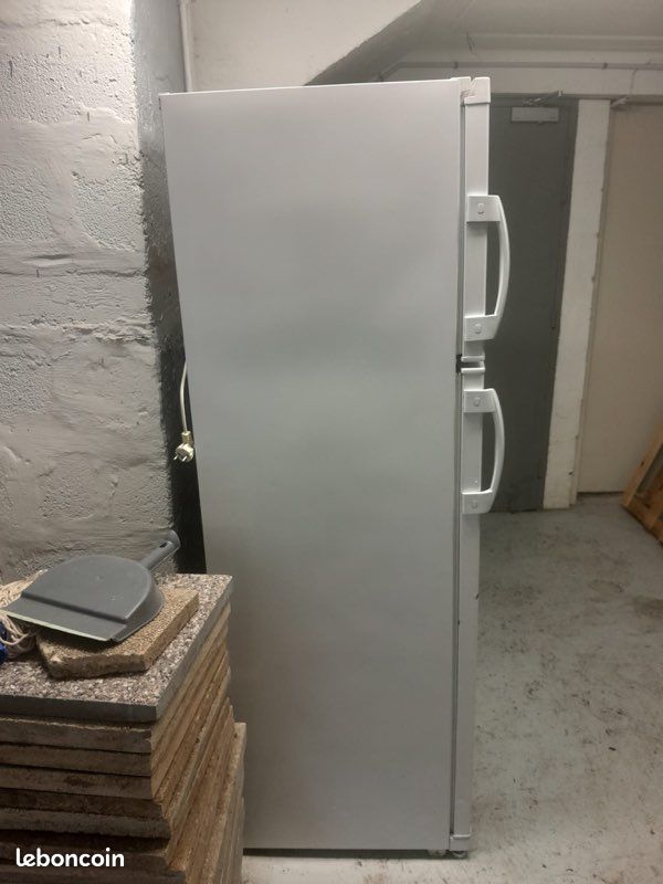 Frigo avec congélateur à vendre (image 2)