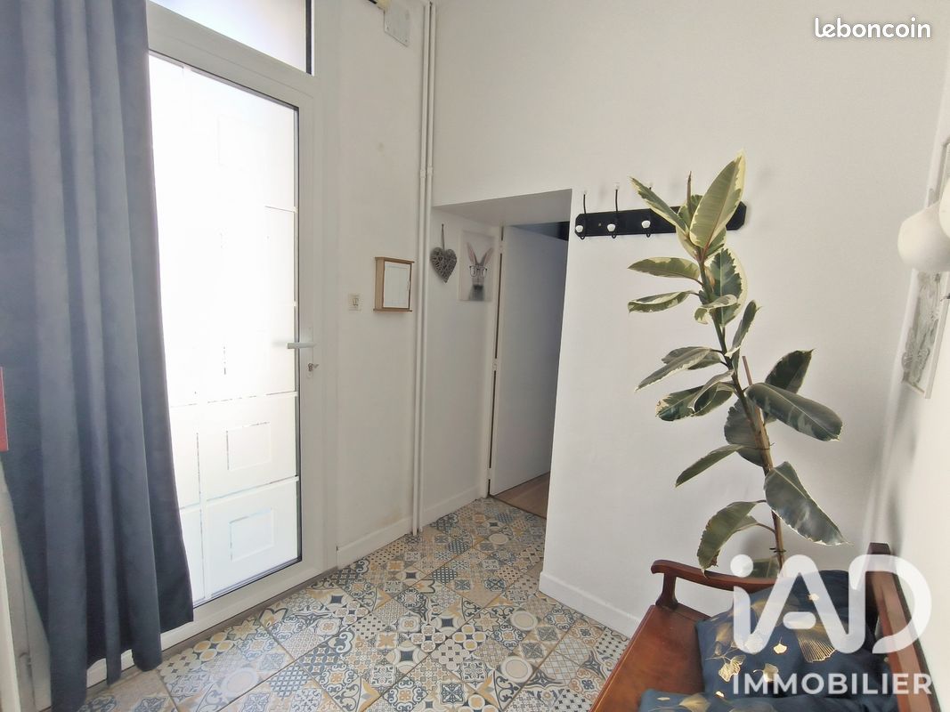 Maison 6 pièces 121 m² · à Montournais · 121 m² · 137 000 €