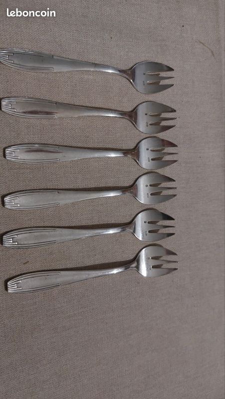 6 FOURCHETTES A huitres en argent christofle EUR 60,00