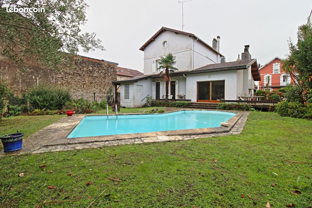 Maison 8 pièces 264 m² · à Dax · 264 m² · 625 000 €