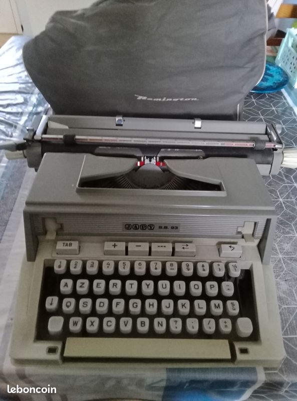 Machine a écrire remington japy sb93 (image 1)