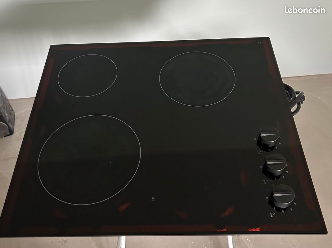 Vend plaque de cuisson vitrocéramique 3 feux (image 2)