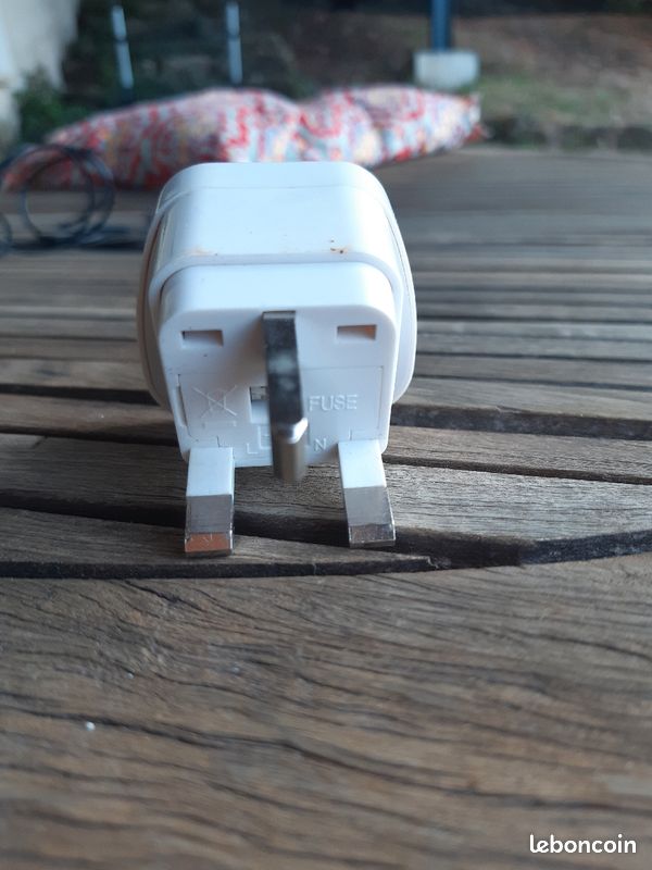 Adaptateur universel prise pour l Angleterre (image 2)