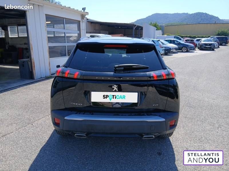 Peugeot 2008 PureTech 130 S&S EAT8 GT (image 4)