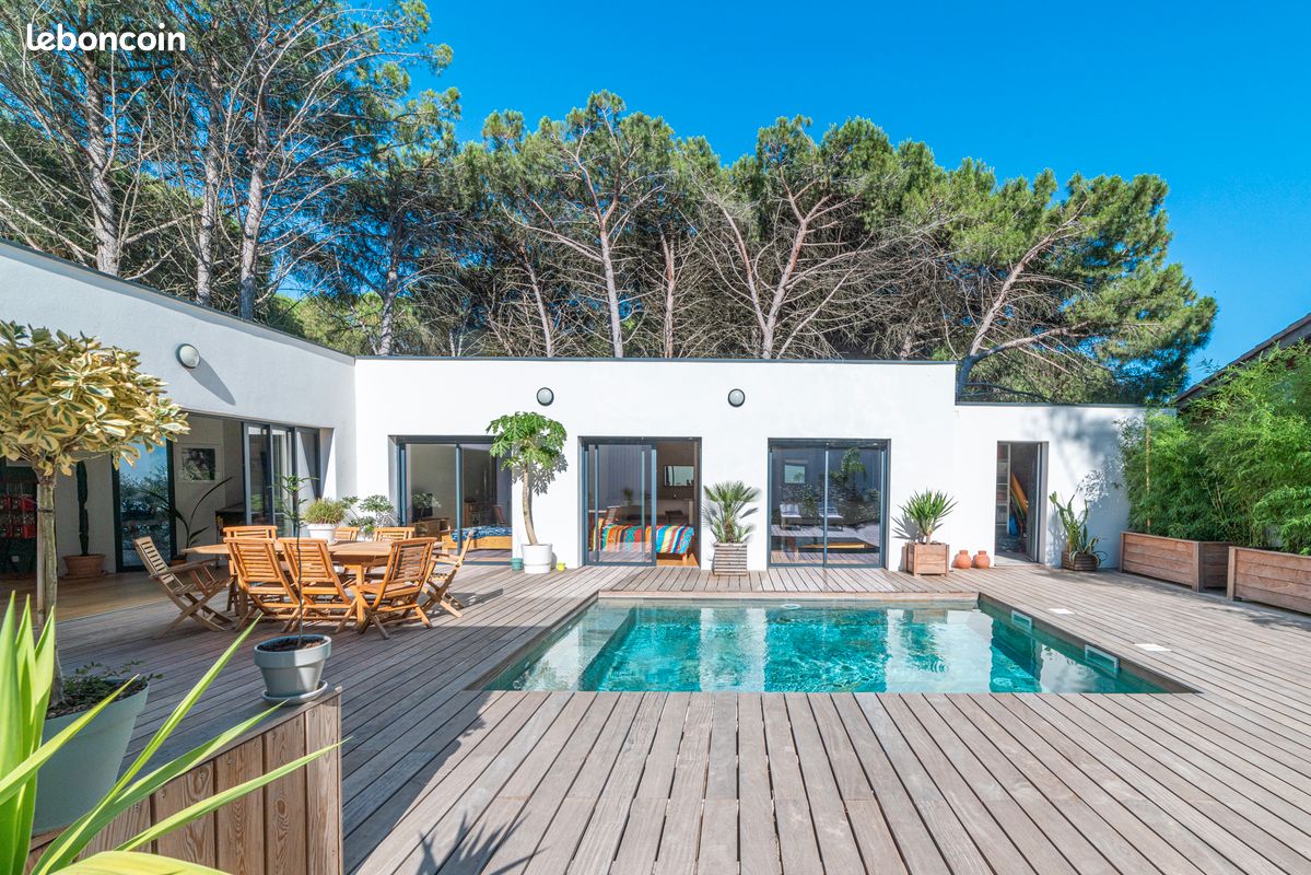 Maison 5 pièces 155 m² · à Aigues-Mortes · 155 m² · 849 000 €