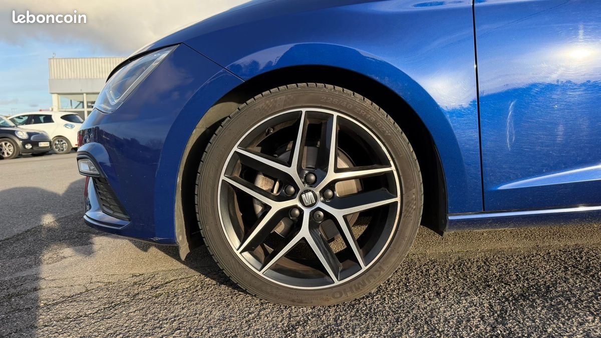 SEAT Leon 1.5 TSI 150 ACT FR DSG * REGULATEUR ADAPTATIF - APPLE CARPLAY - TOIT OUVRANT - CAMERA DE RECUL (image 11)
