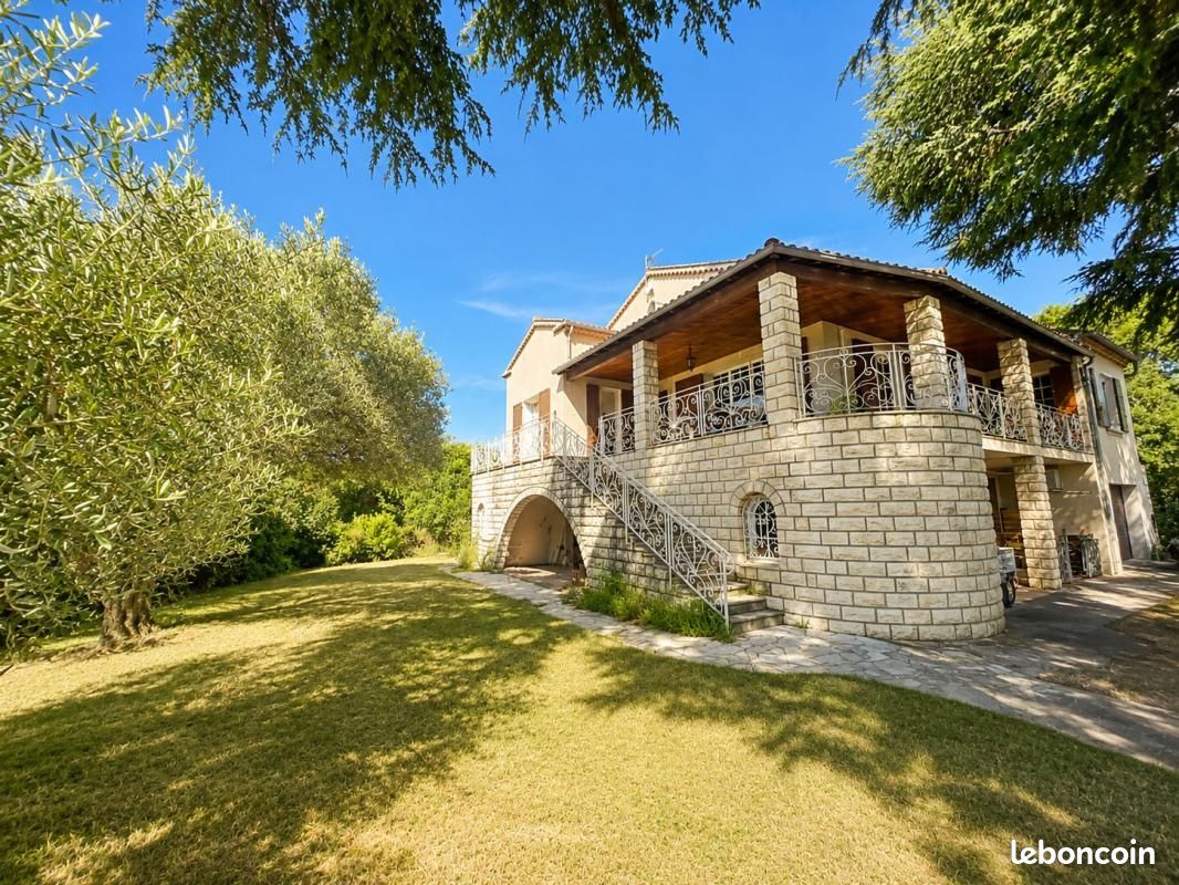 Maison 4 pièces 131 m² · à Avignon · 131 m² · 396 000 €