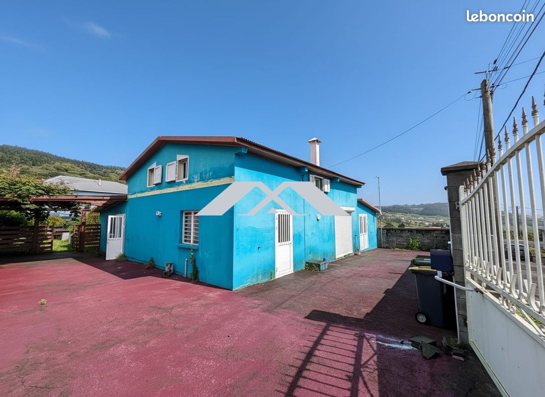 Maison 10 pièces 223 m² · au Tampon · 223 m² · 236 500 €