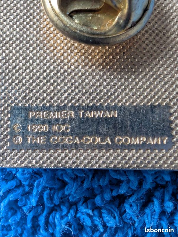 Pin's JO Grenoble 1968 – Coca-Cola, édition Rare – Jeux Olympiques D'hiver