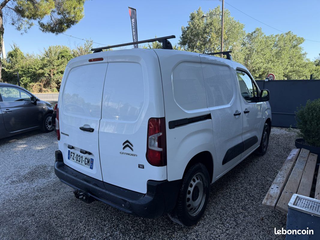 Citroen berlingo 1.5 hdi 100 camera car play 3 places 1000kg attelage 2021 (image 5)