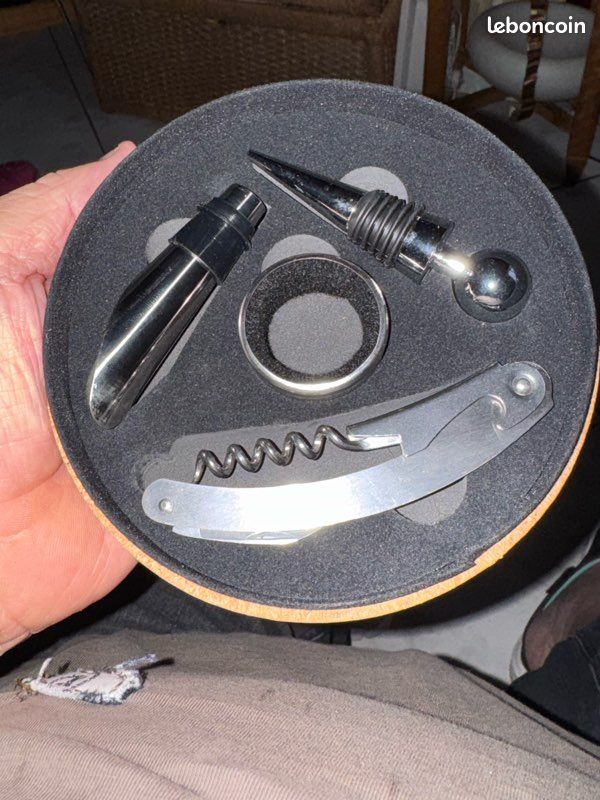 Coffret à Vin 4 Pièces (image 3)