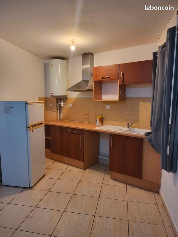 Appartement 1 pièce 29 m² · à Le Tampon · 28,8 m² · 420 €