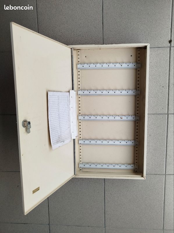 Grande boîte à clefs (image 1)