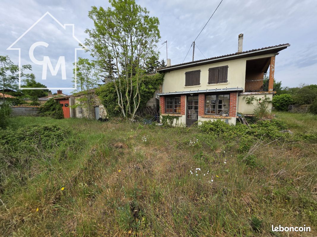 Maison 4 pièces 79 m² · à Gourgé · 79 m² · 39 900 €