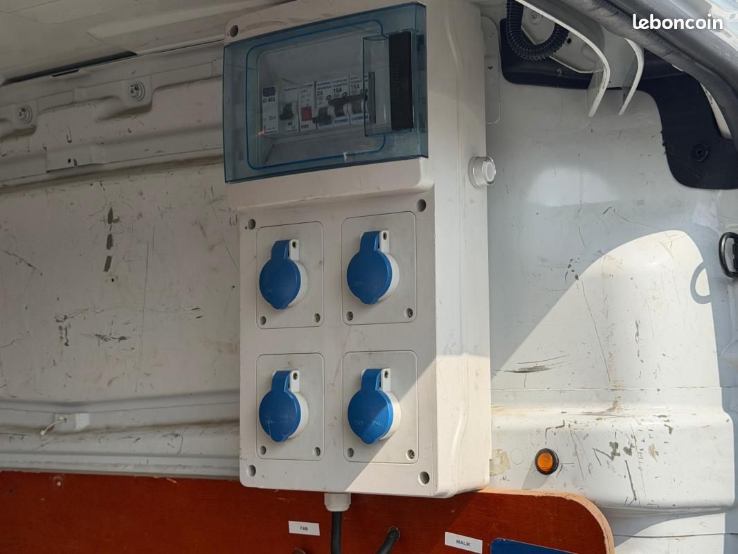 Renault Trafic FOURGON FGN L1H1 1000 KG DCI 95 E6 STOP&START CONFORT (image 17)