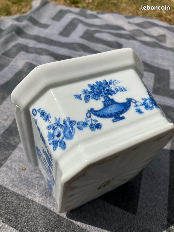 Boîte en porcelaine APILCO France – Motifs bleus floraux (image 5)